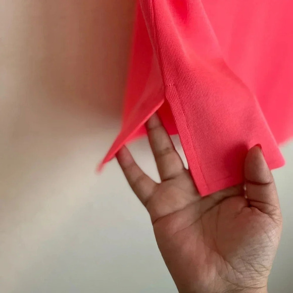 Exclusively Misook women’s acrylic neon pink square sleeveless Vneck top size XS - Picture 5 of 6